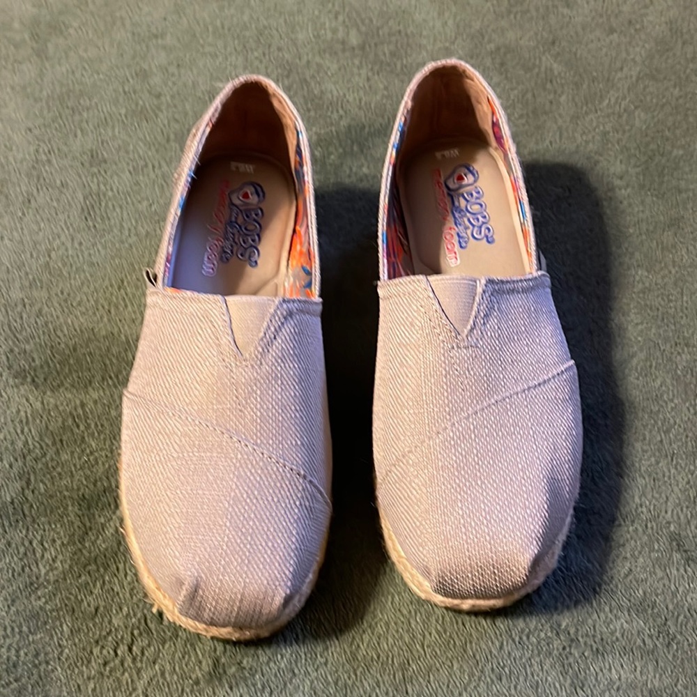 Bob’s From Sketchers Beige Canvas Shoes